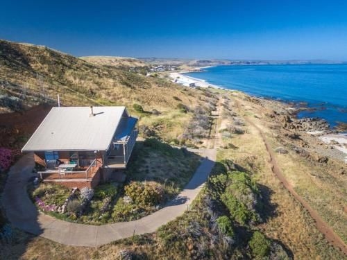 Cliffs End Beach Shack - 105 Gold Coast Drive Carrickalinga2