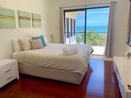 Hydeaway Retreat Beach House - Hydeaway Bay1
