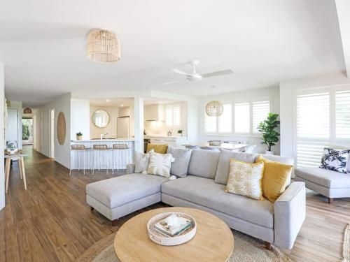 Byron Bay Luxury Holidays - Karinya at Surfside0