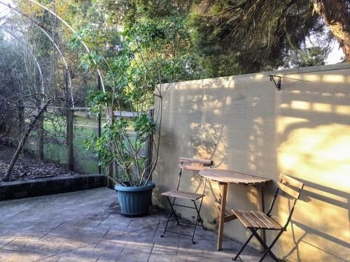 Romantic Getaway with Spa and Wifi - Pet Friendly4