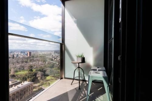 Owen Soaring City Views Central Location1