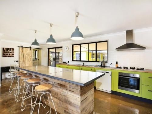 Aloha - Pet & Family Friendly - 10 Min Walk to Beach1