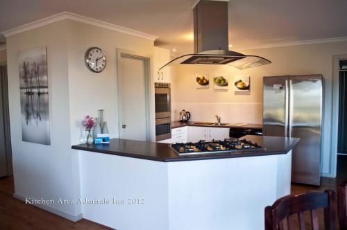 Admirals Inn0