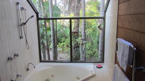 Lake Russell Retreat (Lake Russell Luxury Retreat)0