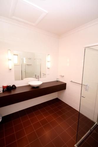 Sundowner Motel Hotel2