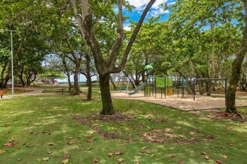 Beachfront Apartment with Ocean Views4