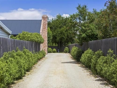 EMBRACING EVANDALE - Hosted by L'Abode Accommodation2