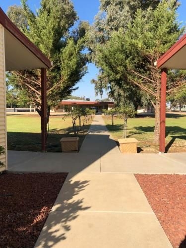 Outback Quarters Motel Hay3