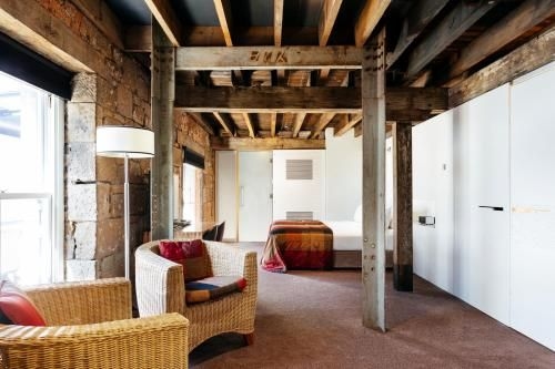 The Henry Jones Art Hotel1