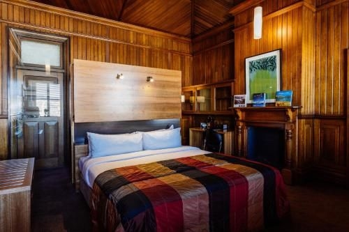 The Henry Jones Art Hotel4