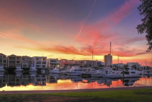 Haven Marina Glenelg2