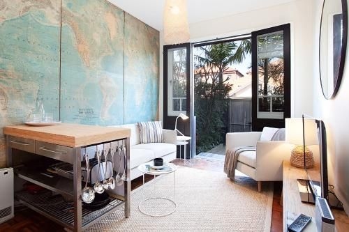 Charming Townhouse Just Steps From the Beach0