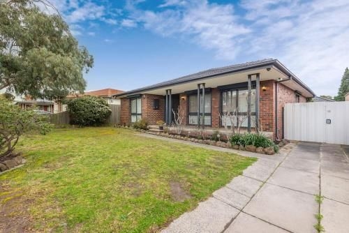 111 Relaxing Family Getaway in Burwood0