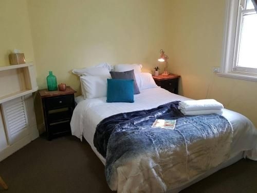 Cute Cottage On Byng - Walk To Town AND Pet Friendly (Cute Cottage on Byng)2