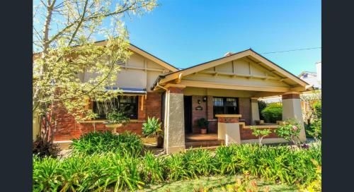 Ambrosia Holiday Home0