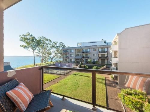 24 'The Poplars', 34 Magnus Street - views, aircon, WIFI, Netflix & Pool1