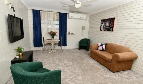 Burke and Wills Motor Inn3