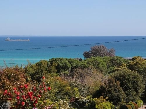 BAY VIEWS ON MANNA - DROMANA2