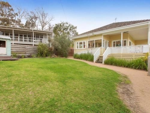 BEACHSIDE GETAWAY - DROMANA1