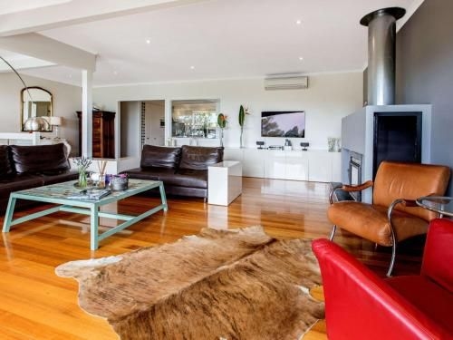 COUNTRY MEETS THE BAY - MOUNT ELIZA4