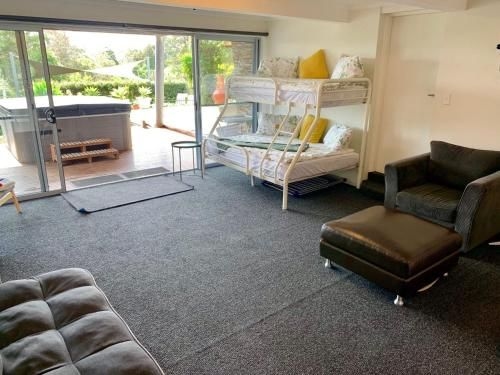 COUNTRY MEETS THE BAY - MOUNT ELIZA3