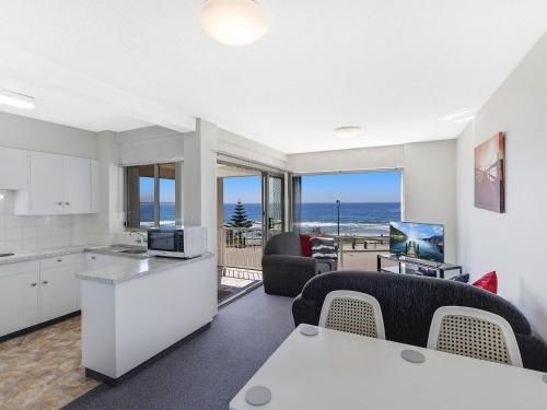 Dolphin Court 60
