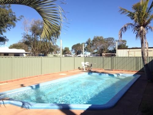Outback Oasis Caravan Park3
