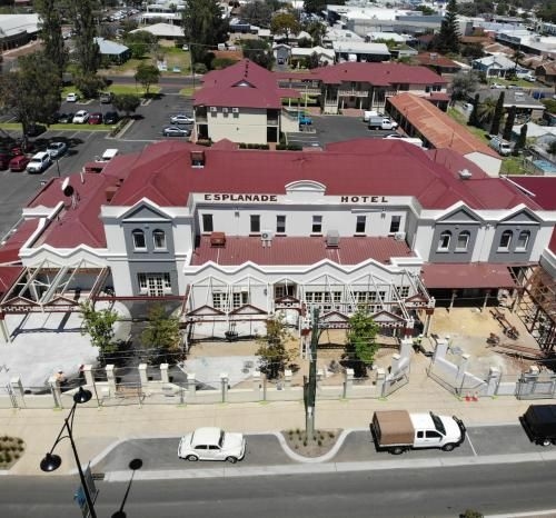 Esplanade Hotel Busselton1