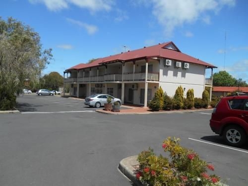 Esplanade Hotel Busselton3