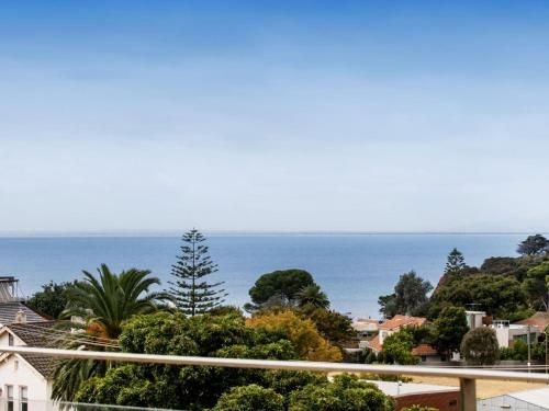 NORTH POINT RETREAT - MORNINGTON3
