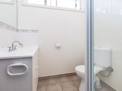 RENOVATED BEACH BEAUTY - ROSEBUD3