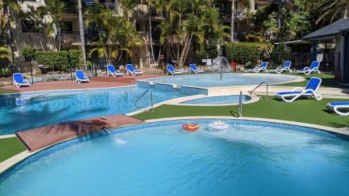 Mermaid Beach Apartment0