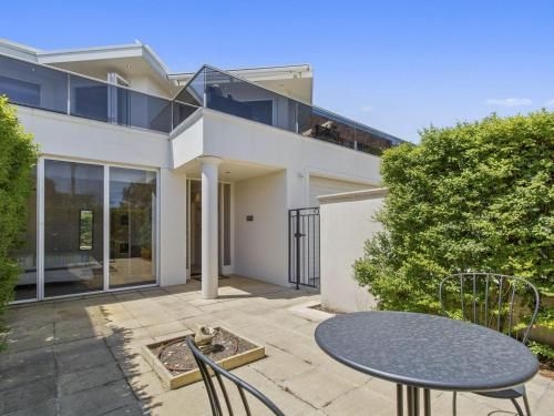 SEA GRANGE - MORNINGTON1