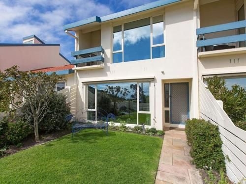 SEAVIEWS MORNINGTON0