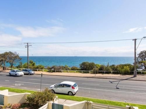 SEAVIEWS MORNINGTON2
