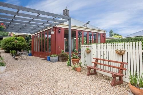 Lancefield Guest House0