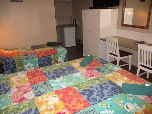 Barcaldine Country Motor Inn1