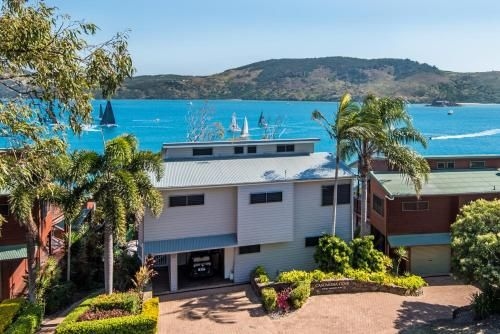 Casuarina Cove on Hamilton Island1