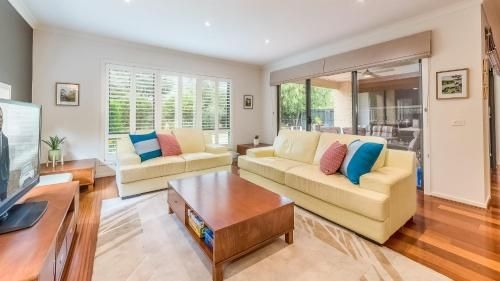 Oceans 11 - Surfside - Wifi & Foxtel - Pet Friendly (Outside Only)3