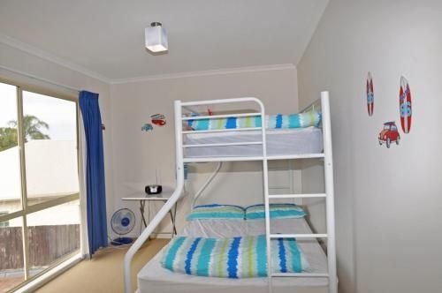 The Esplanade 4 - Free Wifi & Foxtel Included2