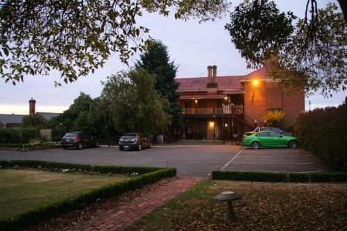 เซนทรัลสปริงอินน์ (Central Springs Inn)4
