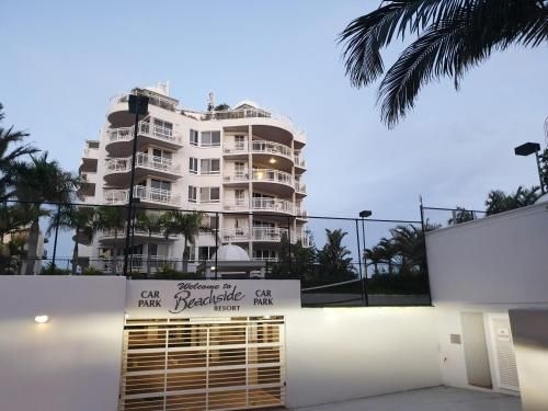 Beachside Resort Kawana Waters2
