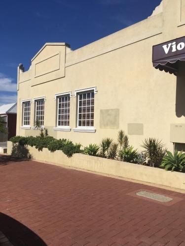 Stylish North Perth on Cafe strip (Stylish North Perth on Cafe Strip)2