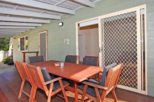 24 Sundew Street, Mudjimba - 500 Bond - Pet Friendly, Linen Supplied, WIFI, Air Cond.4