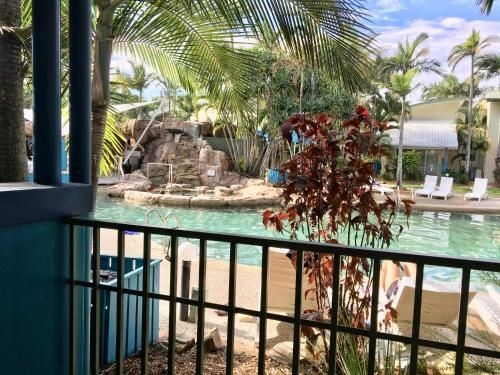 DB Broadbeach Private Apartments with Coastal Holiday Apts3