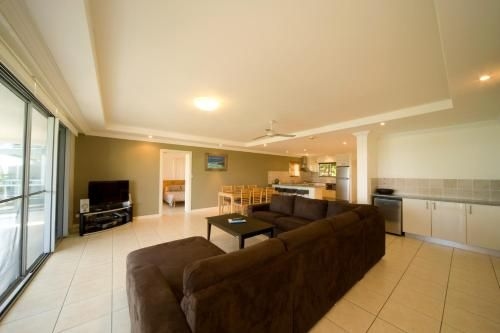 Blue Water Views Apartments3