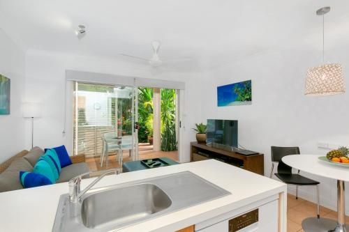 Port Douglas Apartments1