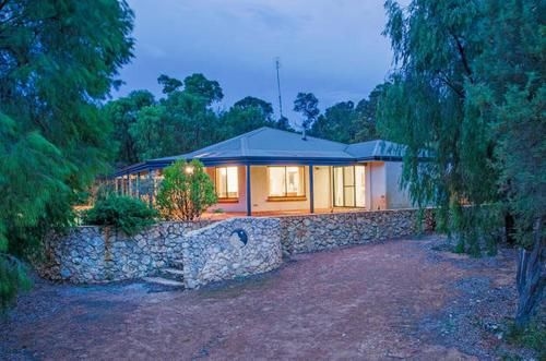 Yallingup Pet Friendly Bush Retreat3