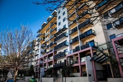 Perth Short Stays (Apartments on Mounts Bay)0