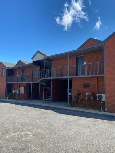 Railway Motel Myrtleford0